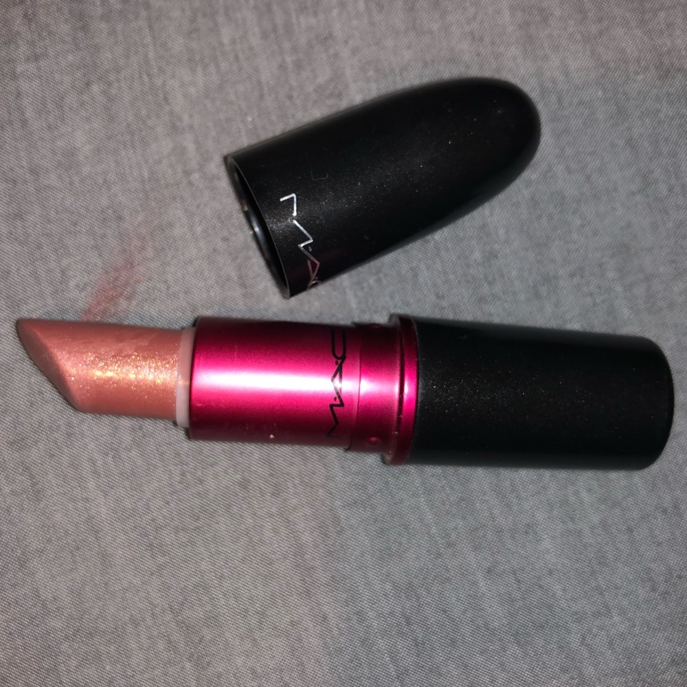 MAC Viva glam V lipstick